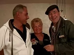 मेरी पत्नी के स्तन फिल्माने हिंदी में फुल सेक्सी मूवी