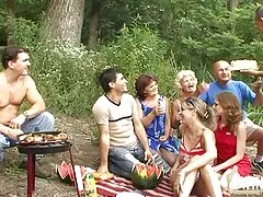 ब्रिगिट बुलगारी ने घर फुल सेक्स हिंदी मूवी पर एक समूह सेक्स की व्यवस्था की