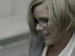 उसने जोडी हिंदी मूवी फुल सेक्स वेस्ट के साथ पैंटी उतार दी और उसकी चूत की चुदाई की